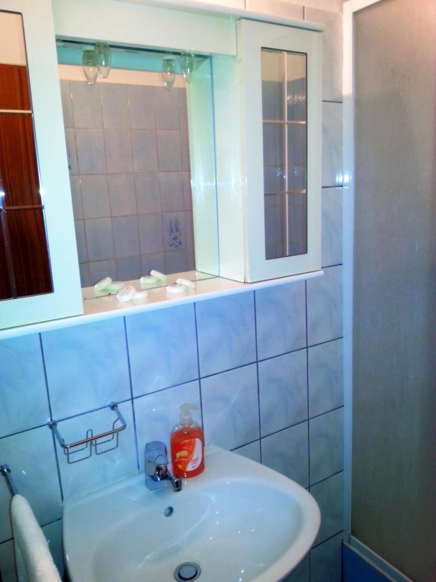 Apartments And Rooms Mare-Monti Starigrad Paklenica Ruang foto