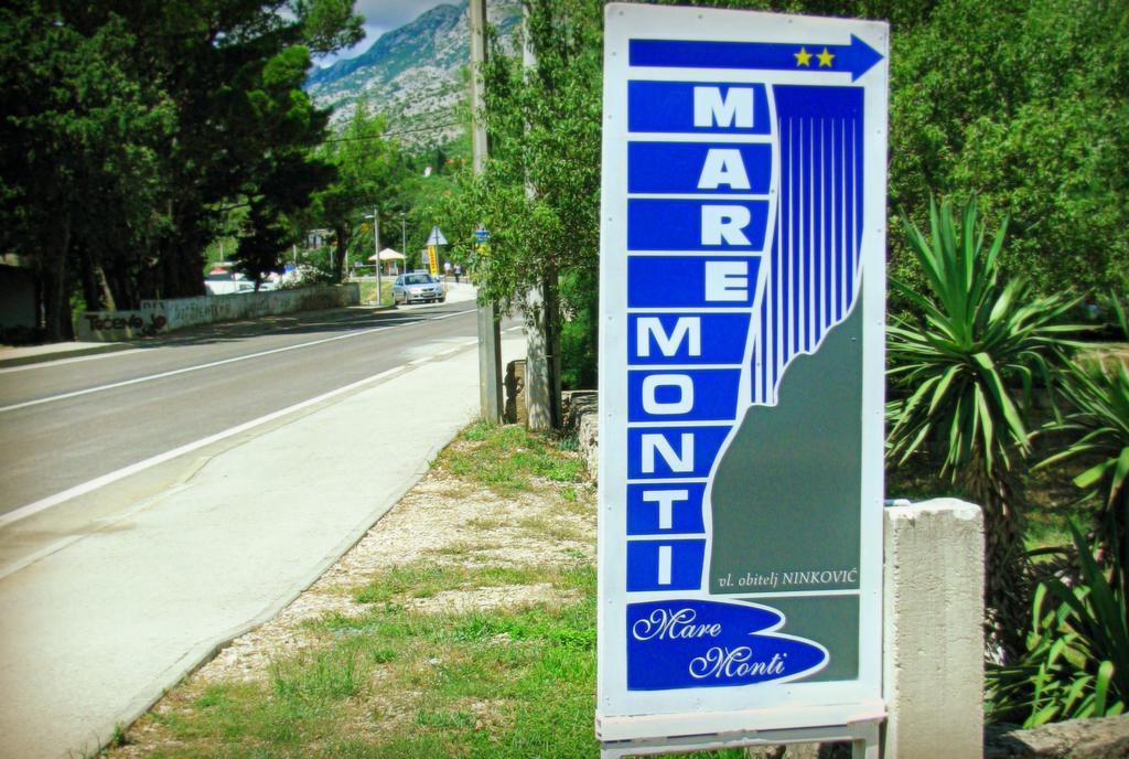 Apartments And Rooms Mare-Monti Starigrad Paklenica Bagian luar foto