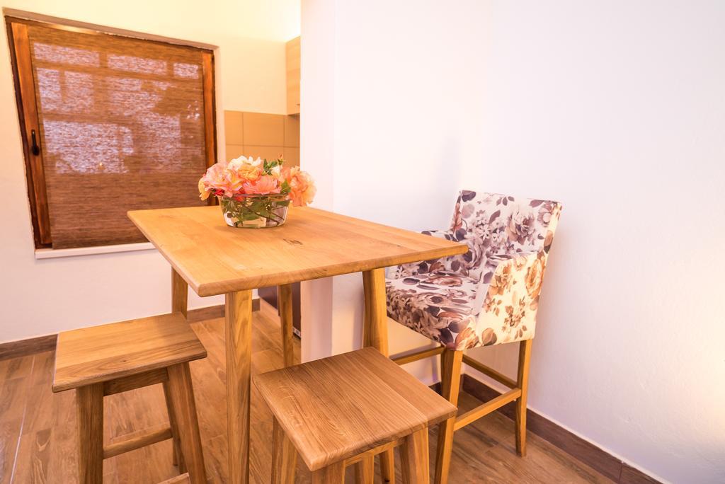 Apartments And Rooms Mare-Monti Starigrad Paklenica Bagian luar foto